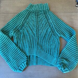 Free People green Cable Knit Turtleneck Sweater size xs